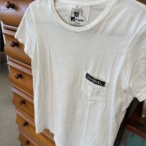 “€H^N€£”” INSPIRED Streetwear brand Yo Mama’s T-Shirt. Size Med. GUC.